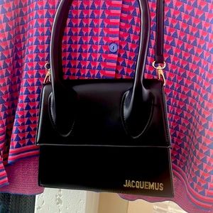 Jacquemus black bag  *NOT ORGINAL*